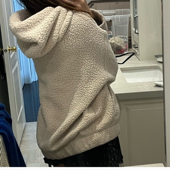 AERIE COZY HOODIE - Picture 3 of 10